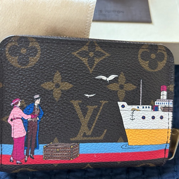 LOUIS VUITTON Monogram 2016 Christmas Animation Zippy Coin Purse - Picture 5 of 9